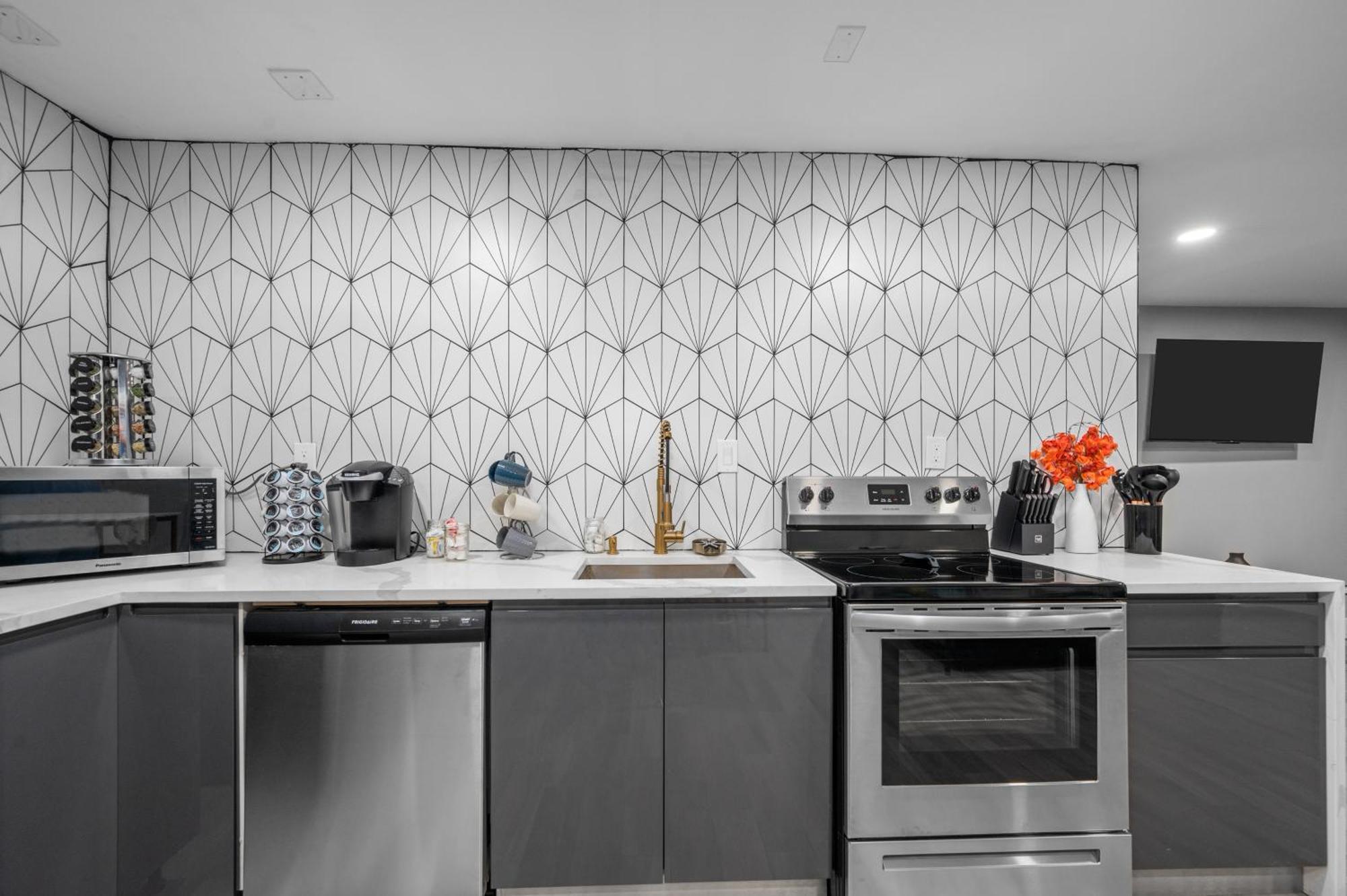 Cozy Galleria Apt Near Uptown With Free Park Houston Bagian luar foto